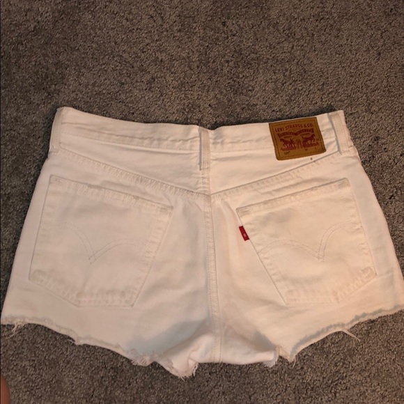 White Levi Jean Shorts - Picture 2 of 5